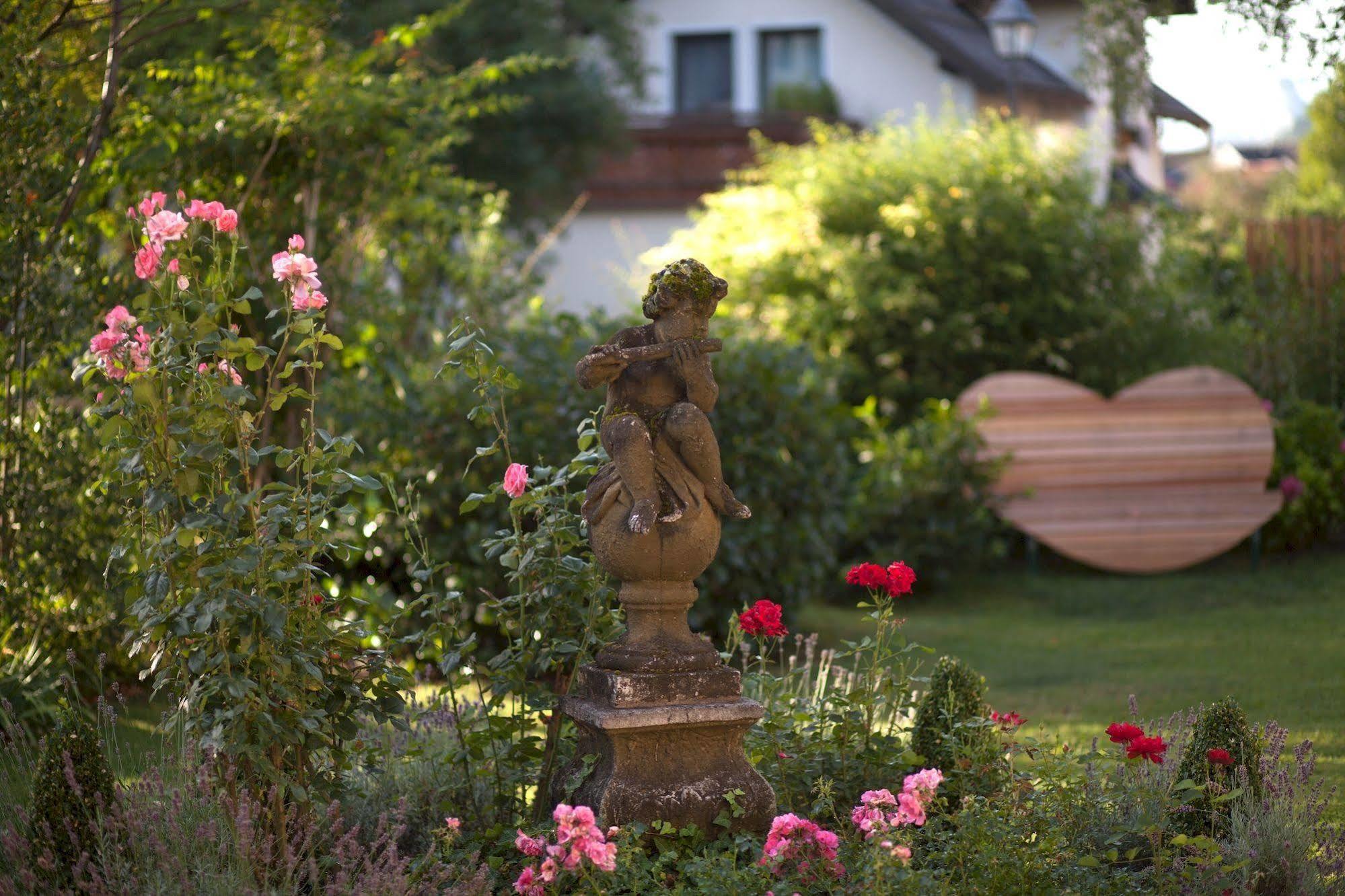 Garten - Hotel Sallerhof Грёдиг Экстерьер фото